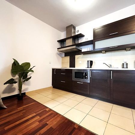 Jagielly Apartment ~ Self Check-In 24H ~ Parking & Lift Breslau Exterior foto
