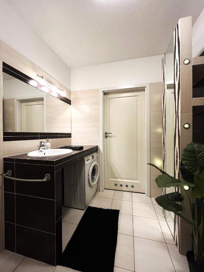 Jagielly Apartment ~ Self Check-In 24H ~ Parking & Lift Breslau Exterior foto